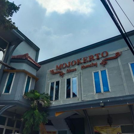 Mojokerto Classic Homestay Esterno foto