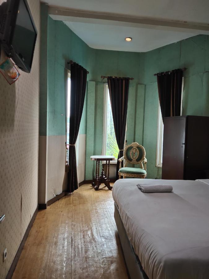 Mojokerto Classic Homestay Esterno foto
