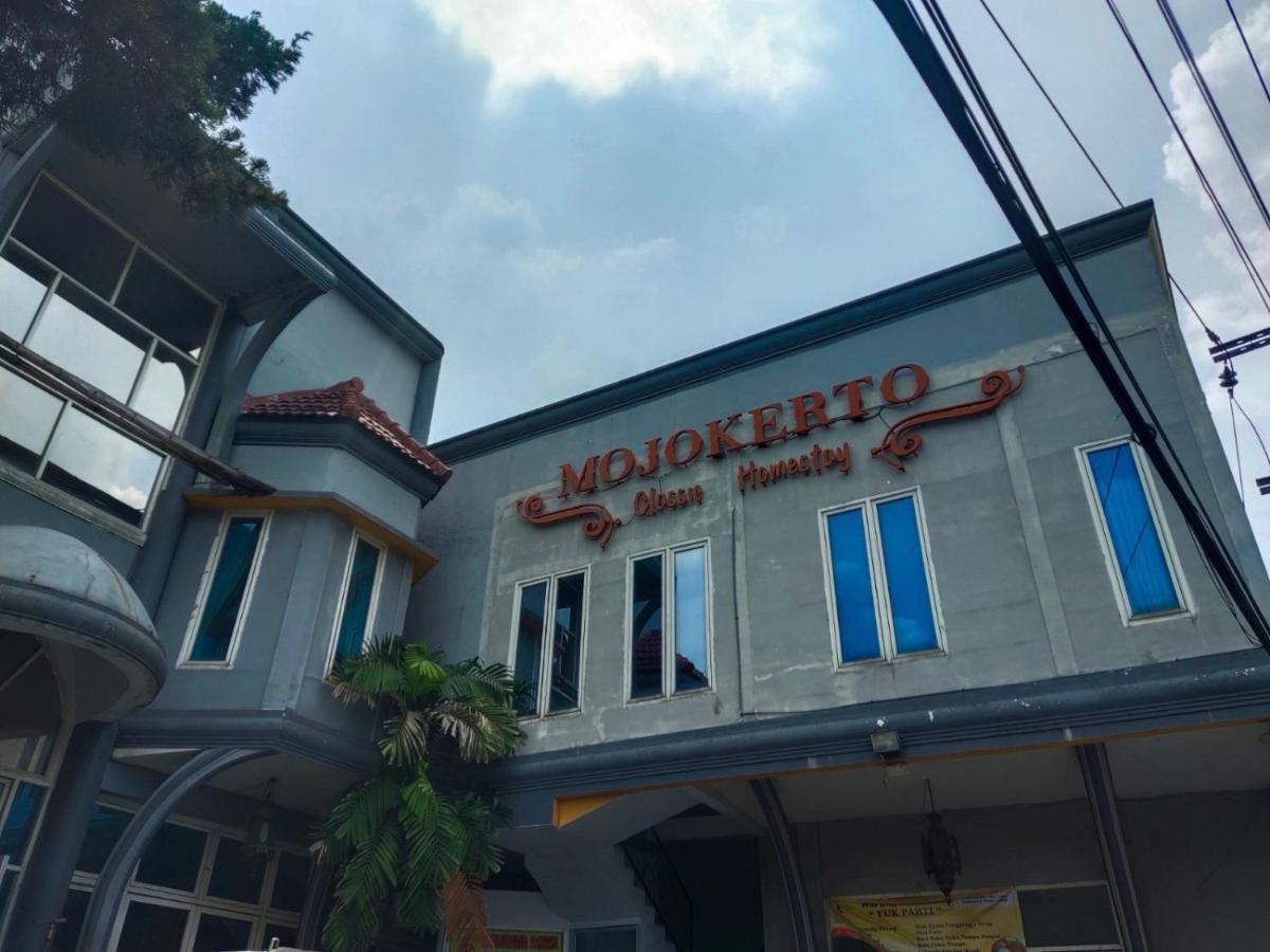 Mojokerto Classic Homestay Esterno foto
